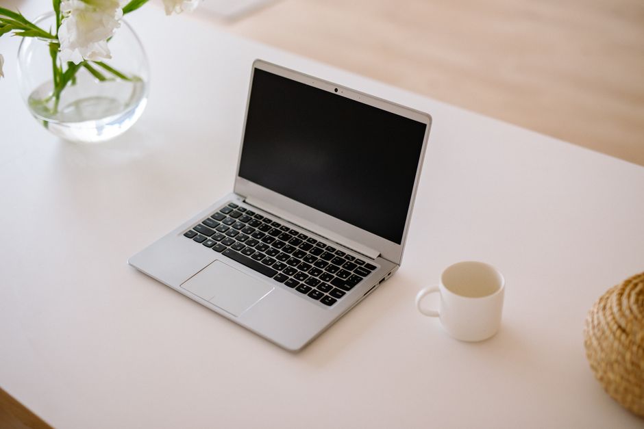 Airalo laptop on desk